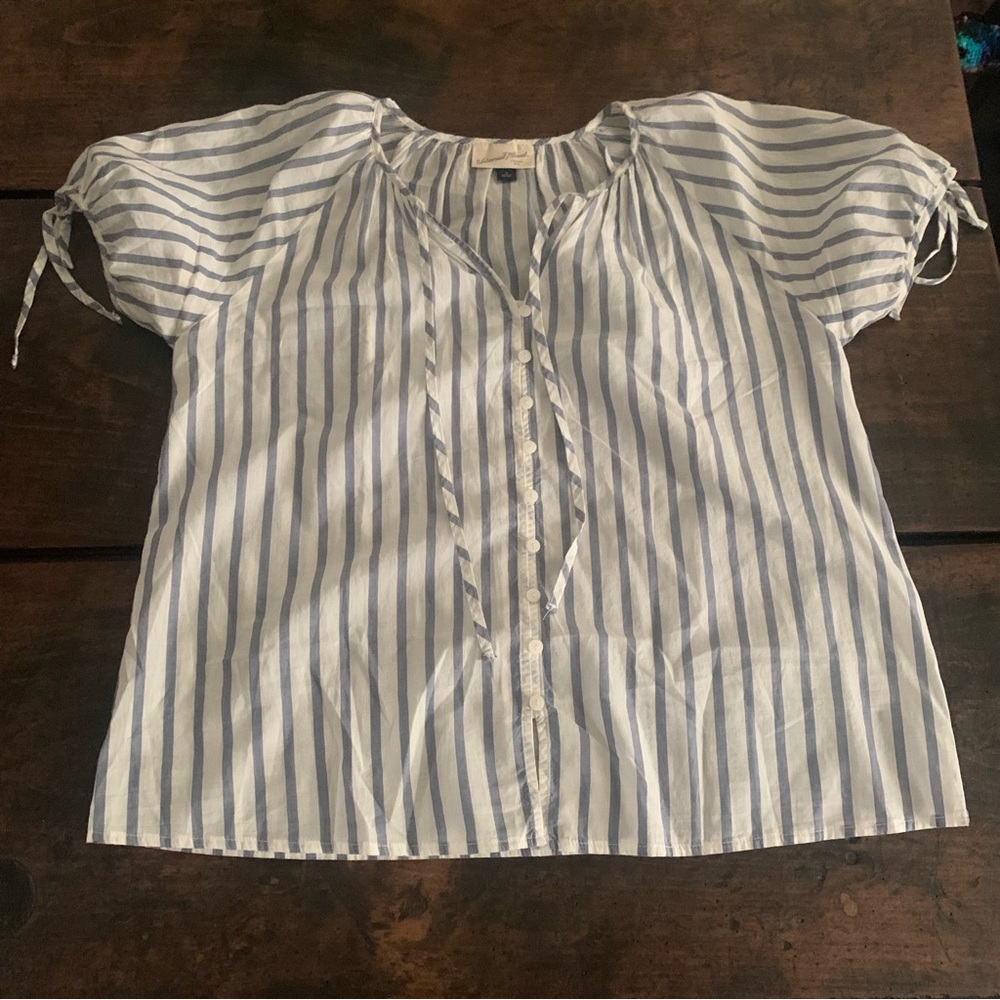Universal Threads Blue and White Striped Blouse
